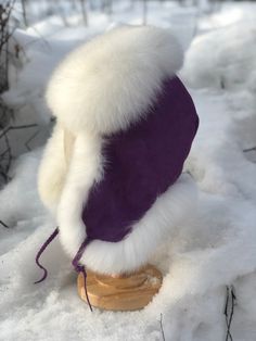 This is a trapper hat made using shadow fox fur on a buckskin leather of your choice Trapper Hat Aesthetic, Fox Tail Keychain, Hat Aesthetic, Native Crafts, Fur Hats, Trapper Hat, Nativity Crafts, Trapper Hats, Fur Hat