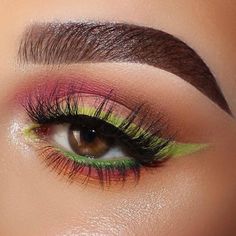 Deep Set Eyes: Perfect Ways Of Defining The Shape - Glaminati Green Eyeliner Makeup, Small Lashes, Green Eyeliner