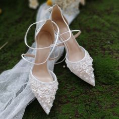 Wedding Shoes Bridal Shoes Embroidery Stamping Handmade Girl | Etsy White Lace Shoes, Ivory Heels Wedding, Heels Wedding Shoes, White Bridal Shoes, Wedding Shoes Vintage, Ivory Bridal Shoes, French Embroidery, Wedding High Heels, Heels Wedding