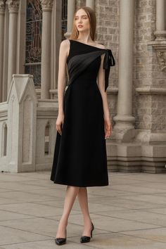 Dresses Korean Style, Fabric Drape, Mean Blvd, Elegant Midi Dresses, Velvet Midi Dress, Taffeta Dress, Rich Fabric, Mini Velvet Dress, Luxury Dress