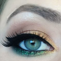 Kajal Eyeliner, Make Up Inspiration, Smink Inspiration, Green Eye, Green Eyeshadow, Mermaid Makeup, Blue Eye, Makeup Geek, Makeup Tutorials