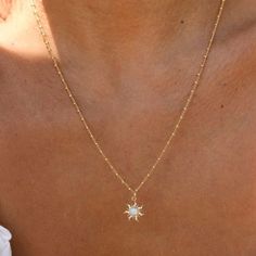 Simple Opal Necklace, Dainty Sun Necklace, Gold A Necklace, Simple Cute Necklaces, Elegant Gold Layered Necklace, Cute Simple Necklaces, Aestethic Jewelry, Gold Simple Jewelry, Simple Jewelry Necklace