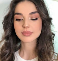 Hd Make Up, Simple Makeup Natural, Light Makeup Looks, Graduation Makeup