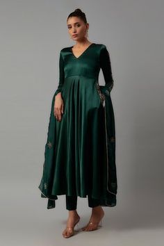 Shop for The Aarya Green Mashru Silk Embroidered Anarkali Set for Women Online at Aza Fashions Silk Suit Designs Indian, Emerald Green Anarkali, Green Anarkali Dress, Anarkali Patterns, Anarkali Designs, Green Anarkali, Pink Anarkali, Silk Anarkali, Embroidered Anarkali