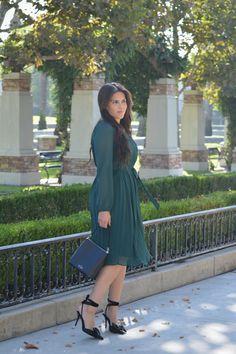 Emerald Green Midi Dress, Defined Waist, Midi Dress Plus Size, Fall Winter Dresses, Nursing Friendly, Skirt Belt, Swim Skirt, Green Midi Dress, Spring Summer Dress