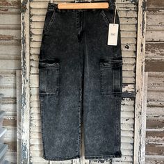 Nwt High Rise Wide Leg Denim Acid Black Cargo Pants With Carpenter Loop Large Laying Flat Measurements Approximately Waist 15” Across Have Some Stretch To Them Waist To Hem 35” Inseam 24” Leg Opening 9” Across Thigh 12” Wide Rise 12” Large 8” Pockets On Front Questions? Leave A Comment Below! American Bazi Jeans, Black Cargo Pants, Black Cargo, Wide Leg Denim, Jeans Black, Flare Jeans, Cargo Pants, Black Color, Denim Jeans