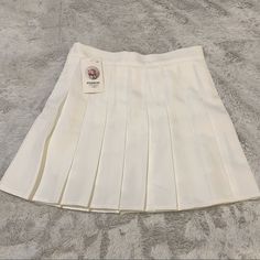 High Waist Skirt For Summer School Uniform, Summer School Uniform Style Mini Skirt, Summer School Uniform Style Lined Skirt, White Pleated School Uniform Skirt, Fitted School Uniform Skort For Summer, White School Uniform Skirt For Summer, White Skort For Summer School Uniform, Summer White School Uniform Skort, White School Uniform Skort For Summer