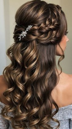 Bride Hairstyles Half Up Half Down Brunette, Bday Hair, Charro Quince, Formal Hairstyles For Long Hair, Square Face Hairstyles, Simple Prom Hair, Gorgeous Hairstyles, Prom Hairstyles For Long Hair