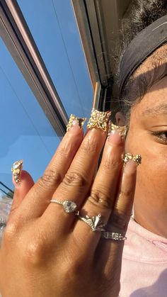 Gold acrylic nails Short Nail With Charm, Gold Duck Nails Acrylic, White Nails With Gold Charms, Gold Nails With Charms, Square Acrylic Nails Gold, Gold Nail Designs Acrylic, Gold Nails Black Women, Short Gold Acrylic Nails, Gold Nail Inspo Acrylic