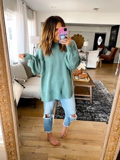 Cute Casual Outfits For Mid Size Women, Mom Jean Outfits Casual, Size 12 Mom Outfits, Straight Jeans And Tennis Shoes Outfit, Millineal Fashion, Mom Business Casual Outfits, Mom Jean Teacher Outfit, Teacher Mom Outfits, Plus Outfits For Fall