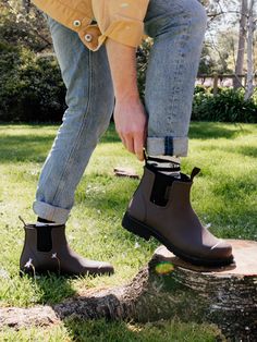 Bobbi Rain Boot // Chocolate & Black – Merry People US Womens Rain Boots Outfits, Merry People, Rain Boot Outfit, Blue Chocolate, Wellington Boot, Oxford Blue, Black Oxfords, Womens Rain Boots, Thick Socks