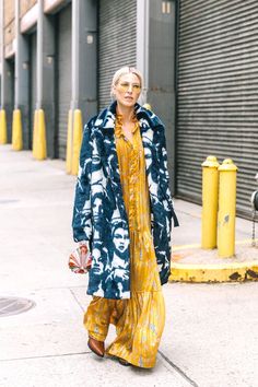 Check out the spring 2018 boho outfits that convinced me the style is definitely cool again. Spring Outfits Boho, Casual Chique, Outfits To Wear, Song Of Style, Cozy Outfit, Look Vintage, Mellow Yellow, Street Style Looks