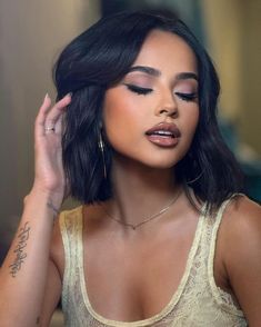 Becky G Makeup, Hispanic Makeup, Becky G Hair, Birthday Makeup Looks, Short Dark Hair, Formal Makeup, Short Hair Tutorial