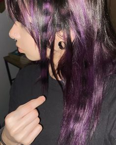 can be found: @333eac on instagram Purple And Black Scene Hair, Black Hair With Purple Skunk Stripe, Black Hair W Purple Highlights, Purple In Black Hair, Purple Hair Chunky Highlights, Dark Purple Hair With Pink Highlights, Plum Hair Streaks, Black Hair With Blue And Purple Streaks, Raccoon Stripes Hair Dye