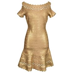 Hervé Léger -Short dress in golden mesh. Size S. Additional information: Dimensions: Chest: 38 cm, Waist: 29 cm, Length: 90 cm Condition: Very good condition Seller Ref number: VR9 Dress In, Herve Leger, Short Dress, Fashion Handbags, Evening Bags, Short Dresses, Fashion Inspo, Mesh, Handbags