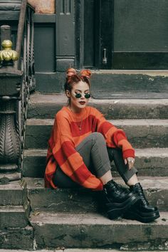 Luana Le Happy Outfits, Luanna Perez Outfits, Luanna Perez, Tokyo Street Fashion, Orange Outfit, Fashion 90s, Hipster Outfits, Grunge Look