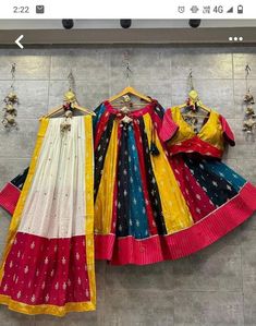 Navratri Pic, Choli Ideas, Navratri Ornaments, Garba Choli, Garba Lehenga, Navratri Blouse, Chaniya Choli For Navratri, Navratri Ideas, Colorful Lehenga