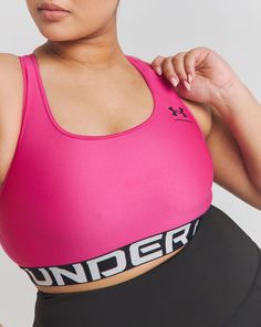 Bras shouldn't be complicated. They should be comfortable and they should be supportive. So we went straight to the source and asked real women how to make their favorite UA bra even better. And it worked. Best Sports Bras, Adidas Sports Bra, Medium Support Sports Bra, Popular Sports, Joe Browns, Pink Sports Bra, Wellness Fitness, Support Bras, Pink Bra