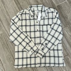 Nwt Size Large Essential Plaid Flannel Shirt By Standard Cloth. Classic Fit In Soft Flannel With A Button Front And Camp Collar. Cut With A Straight Hem And Finished With A Chest Pocket. Urban Outfitters Exclusive. Content + Care - 60% Polyester, 40% Cotton - Machine Wash - Imported Standard Cloth Is Committed To Using Quality Materials, Offering Great Fits And Leaving No Detail Unconsidered. These Are Your New Favorites. Flannel Snap Button-up Tops, White Cotton Button-up Flannel Shirt, Casual Plaid Shirt With Snap Buttons, Casual Plaid Tops With Placket, White Relaxed Fit Long Sleeve Flannel Shirt, Casual White Cotton Flannel Shirt, Relaxed Fit Flannel Shirt With Button Closure, White Cotton Flannel Shirt With Button Closure, Casual Relaxed Fit Flannel Shirt With Buttons