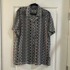 Pristine Condition, Never Worn And Very Relaxed Fit. Measurements: Bust: 20” Shoulder: 18” Length: 30” Gray Short Sleeve Top For Vacation, Sheer Shirt, Chevron Stripe, Casual Shirts For Men, Casual Button Down Shirts, Asos, Black And Grey, Mens Shirts, Relaxed Fit