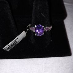 Nwt, Genuine Center Oval Dark Amethyst Ring With 3 Round Amethyst Stones On Each Side. Set In Sterling Silver. Size 7.5 -8.0 Fashion Ring Set, Dark Amethyst, Dainty Wedding Ring, Green Tourmaline Ring, Ethiopian Opal Ring, Amethyst Stones, Luxury Rings, Ring Color, Zircon Ring