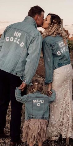 Mrs Jacket Wedding, Family Outfits For Wedding, Bride Denim Jacket Wedding Ideas, Jean Jacket Wedding Photos, Bride Jacket Denim, Mr And Mrs Denim Jackets, Just Married Leather Jacket, Custom Leather Jackets, Faux Leather Biker Jacket