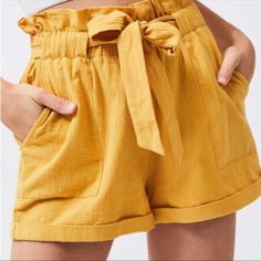 From The Pacsun Brand La Hearts Comes These Cute Paperbag Waist Utility Shorts In A Rich Mustard Yellow Color - Perfect For Spring/Summer Vacation! They Feature Cuffed Legs, A Paperbag Cinched High Waist, A Fabric Tie Belt In Front, And Two Front Pockets. The Fabric Is A Vintage Style Cotton That Is Very Comfy/Breezy. Will Instantly Brighten Any Look! Size: L Material: 100% Cotton Condition: New With Tag Cheap Mustard Crop Top For Spring, Affordable Yellow Bottoms With Elastic Waistband, Yellow Shorts Outfit, Athletic Summer Outfits, Sisterhood Round, Summer Outfits Athletic, Alt Summer Outfits, Vintage Summer Outfits, Summer Outfits Y2k