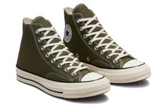 A00754C Khaki Green Outfit, Dark Green Converse, Converse 70, Chuck 70s, Cute Converse, Green Converse, Converse Chuck 70, Easy Trendy Outfits, Everyday Shoes