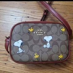 Brand New Snoopy Coach Crossbody Hang Bag, Personal Closet, Coach Crossbody Purse, Coach Crossbody, Fancy Bags, Pretty Bags, Hanging Bag, Suitcases, Crossbody Purse