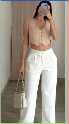 Crop Tops Elegantes, Fiesta Outfit, Looks Party, Classy Casual Outfits, Casual Chic Outfit, Fashion Mistakes, Looks Chic, Basic Outfits, Style Mistakes