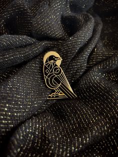 Raven Enamel Pin Bird Pin Art Deco Pin Goth Pin Avian - Etsy Art Deco Clothing, Art Deco Tattoo, Bird Pins, Black Pins, Pin Art, Pin Logo, Enamel Lapel Pin, Bird Brooch