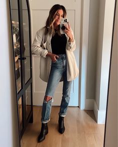 Shirt Jacket Outfit Women, Winter Dress Design, Shacket Outfit Women, Shirt Jacket Outfit, Fleece Jacket Outfit, Dress Design Ideas, Shacket Outfit, Outfits Cold, Jacket Outfit Women