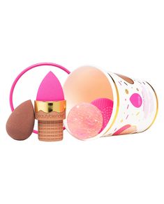 PRICES MAY VARY. Limited Edition: Give (or keep!) this decadent 5-piece limited edition set of Beautyblender essentials. This pint contains 2 Beautyblenders, a cleanser & scrub mat to keep tools clean and a new limited-edition stand for your blender. Smooth Blend: The award winning aqua-activated sponges grows to about twice their size when wet and absorbs minimal product so your formula lands on your complexion and not your sponge. Bounce and blend the soft sponge to a smooth finish. Color: Thi Beauty Blender Sponge, Essentials Set, Brush Cleanser, How To Apply Eyeshadow, Face Roller, Makeup Sponge, Beauty Blender, Ulta Beauty, Beauty Gift