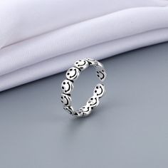 Luxury Retro Silver Ring Women Girls Anniverssary Jewelry Gift Brand Name: Genuine-Gemstone Metals Type: SilverGender: WomenMaterial: MetalStyle: TrendyRings Type: Wedding BandsShape\pattern: Face; EmojinSurface Width: 6mmOccasion: Party ,AnniversaryItem Type: Rings Emoji Ring, Smiley Emoji, Open Rings, Trendy Ring, Smiley Faces, Smiling Face, Cute Rings, Minimalist Rings, Open Ring