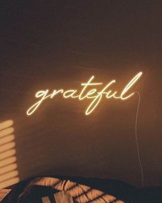 Grateful Neon Sign Word Lights Sign Wallpaper, Iphone Wallpaper Sign, Neutral Graphics, Emerald Room, Prayer Vision Board, Vision Board Words, Vision Board Pics, Manifesting Vision Board, Vision Board Examples