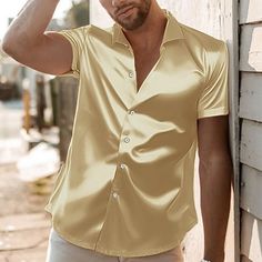 Mens Silk Shirt Outfit, Black And Gold Accents, Vacation Clothing, Satin Shirts, Upscale Fashion, Gold Shorts, Fashion Comfortable, Ideas Outfit, Graduation Outfit