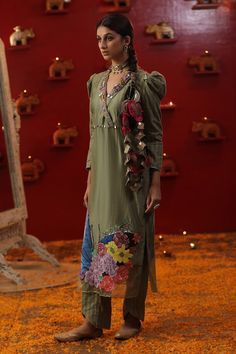 Sea green kurta with butterfly, floral hand painted motifs and applique, cutdana, thread, bead embroidered neckline. Paired with lurex pant and dupatta. - Aza Fashions V Neck Kurta, Hand Painted Butterfly, Painted Butterfly, Pista Green, Kurta Set For Women, Tarun Tahiliani, Drape Sleeves, Luxury Sale, Embroidered Neckline