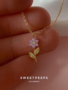 Cute Necklaces And Bracelets, Cute Jewelry Necklaces, Spring Necklace, Neck Pieces Jewelry, Jewelry Editorial, Fashion Fails, Jewelry For Girls