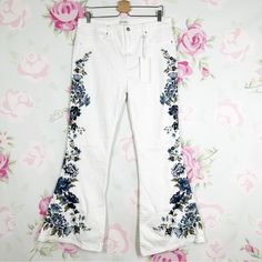 Beautiful Floral Embroidered Details. Top Rated. The Farrah Flare Jean By Driftwood Is The Best Selling Style. Zip Fly And Button Closure. Five Pocket Design. Soft, Stretch Denim. Size: 33 Short Condition: Nwt. Excellent Condition Thanks For Sharing The Love! Mid Rise Flare Jeans, Cropped Flare Jeans, Dark Denim Jeans, Black Flare, Free People Jeans, Embroidered Details, Free People Denim, Cropped Flares, Embroidered Jeans