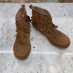 Wild Diva Lounge 8.5 M Moccasin Booties Size: 8.5 Fringe Moccasin Booties Never Worn; Brand New!!! Item # (Pp ; Box ) : 1327 Fringe Moccasins, Wisteria Tree, Wild Diva Shoes, Leather Moccasins, Wisteria, New Item, Tan Brown, Moccasins, Diva