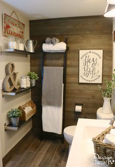 the bathroom is clean and ready to be used as a guest room or family room