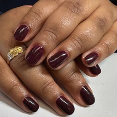 15 Short Nail Ideas for January That Bring New Energy to Your Mani