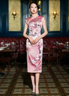 Pink silk Qipao dress Pink Fitted Cheongsam For Spring, Pink Chinese Dress, Pink Fitted Cheongsam With Short Sleeves, Qipao Gown, Formal Fitted Pink Cheongsam, Pink Qipao, Traditional Cheongsam, Traditional Qipao, Pink Silhouette