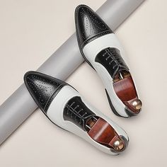 Category:Oxfords; Upper Materials:Synthetic leather; Embellishment:Splicing; Season:Spring,Fall; Gender:Men's; Size Suggestion:standard size, select your usual size; Activity:Walking; Toe Shape:Round Toe; Style:Casual; Boot Shaft:Booties / Ankle Boots; Outsole Materials:Rubber; Occasion:Daily,Retirement / Graduation,Office  Career,Party  Evening; Closure Type:Lace-up; Function:Comfortable; Pattern:Solid Colored; Listing Date:12/04/2023; 2024 Trends:Retro,Formal Shoes,Plus Size; Size chart date s White Pointed Toe Oxfords For Business, Spring Wingtip Leather Shoes For Office, White Round Toe Oxfords For Party, White Leather Oxfords For Party, White Leather Cap Toe Shoes For Spring, Spring White Cap Toe Leather Shoes, Formal Faux Leather Oxfords With Flat Heel, White Pointed Toe Oxfords For Party, White Pointed Toe Leather Shoes For Party