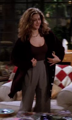 Movie Casual Outfit, Friends Casual Outfits, Fall Outfits Rachel Green, 70s Beachy Outfits, Cheri Core Aesthetic, Pheobe From Friends Outfits, Dressed Up Casual Outfits, Jennifer Anniston Outfits Friends, Friend Rachel Outfits