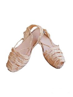 The Ibicencas are the espadrilles originating from Ibiza. It is the traditional footwear of the island, one of the most sought after during the summer months. This type of sandal is characterized by being made with a braided esparto grass sole and covered with pita, usually bleached, they are semi-open and are hand-sewn. Unisex leather sandals, hand-sewn. Menorcan leather sandals, unisex, hand-sewn. Types Of Sandals, Summer Months, Hand Sewn, Ibiza, Leather Sandals, Hand Sewing, Slides, Espadrilles, Shoes Sandals