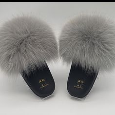 Jj Walk Couture Slides Embodies A Chic, Fashionable Woman With A Busy And Trendy Lifestyle. Jj Walk Couture Slides Are Chic, Comfortable And Always On Trend. Our Slides /Slippers Has A Slight Curve To Conform To The Natural Curvature Of The Feet To Give You Good Balance And Comfort While Walking. 100% Authentic Fox Fur And Handmade. If You Wear A Half Size, We Suggest You Order A Size Up. Please Check Your Shoe Before Placing Your Order. Sorry No Returns Or Exchanges. Trendy Closed Toe Winter Slippers, Trendy Lifestyle, Grey Slippers, Slides Slippers, Couture Shoes, Fur Slides, Fox Fur, Slides, Fox