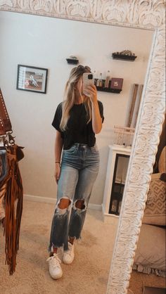 How To Style A Checked Shirt, Outfit Ideas For School Black Jeans, Spring Outfits Western, Western Straight Leg Jeans Outfits, Simple Western Outfits Summer, Western Chic Outfits Casual, Light Wash Jeans Outfit Western, Western Fall School Outfits, Punchy Outfits With Vans