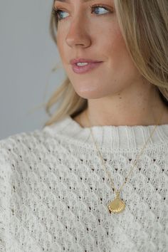 Our beautiful Gold Sanibel Necklace makes the best gift for women. The necklace is crafted from 14k gold vermeil and shaped like a flat scallop shell. Shop Coast + Cove Co for jewelry gifts, christmas gift ideas, preppy gift ideas, and teen christmas gifts this season! See something you love? Add it to your christmas wishlist this year. Gold Necklace Stack, Preppy Gifts