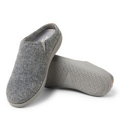 Supersoft lining? Check. Extra arch support? Check. Shock-absorbing indoor/outdoor outsoles? Check. Boasting the perfect mix of cool and cozy, our Gianna slippers were designed from the ground up with all-day comfort in mind. Easy on/off silhouettes ensure relaxation is always just a step away, while the lightweight, airy designs promise long-lasthing breathability and freshness. Comfortable Closed Toe Sneakers With Cushioned Footbed, Comfortable Outdoor Synthetic Slippers, Comfortable Synthetic Slippers With Branded Insole, Casual Foam Slippers With Textured Footbed, Sporty Cushioned Slippers, Closed Toe Slippers With Ortholite Insole, Closed Toe Synthetic Slippers With Ortholite Insole, Comfortable Gray Slippers With Textured Footbed, Sporty Slippers With Textured Footbed And Round Toe